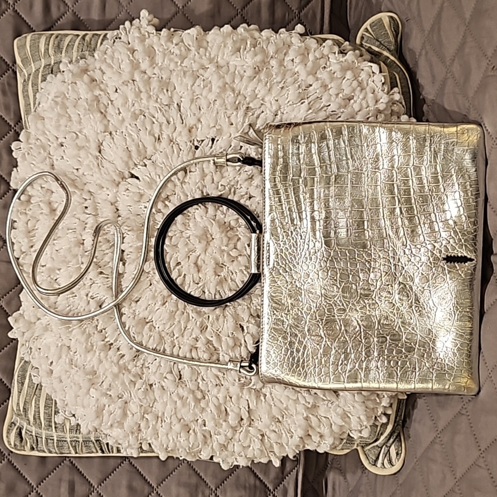 Thacker Crossbody Bag